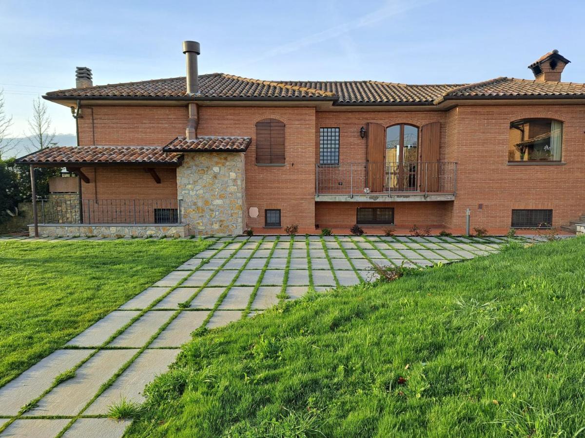 Agriturismo A Casa Mia Губбио Экстерьер фото